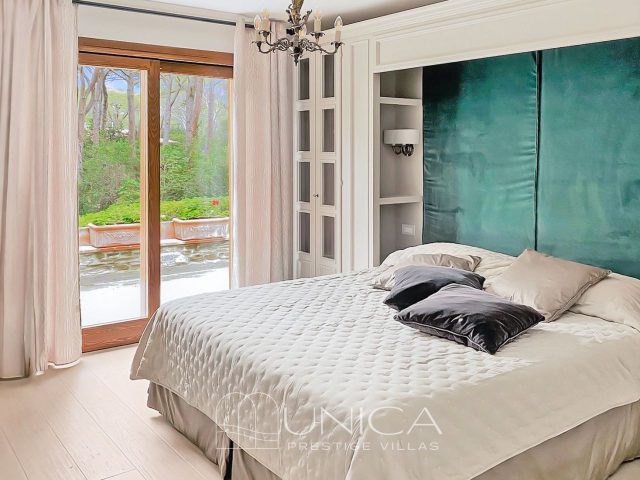 Вилла в Роккамаре, Италия, 500 м² - фото 13