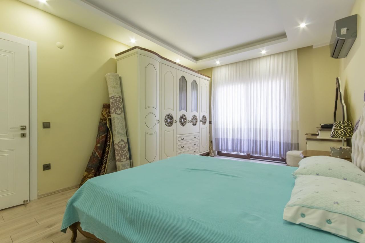 Квартира в Алании, Турция, 330 м² - фото 12