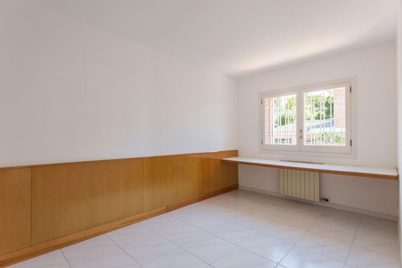 Дом в Сант-Андреу, Испания, 380 м² - фото 10