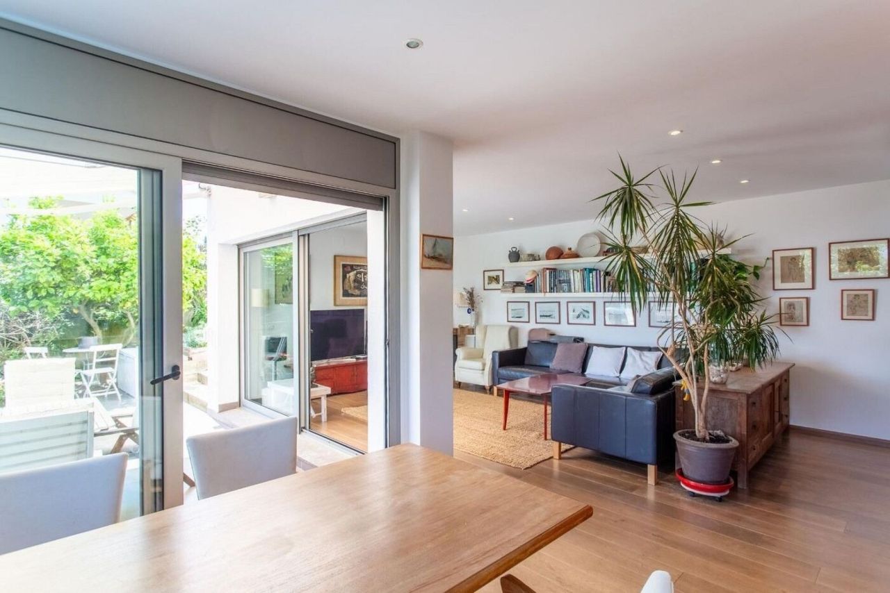 Дом в Барселоне, Испания, 203 м² - фото 4