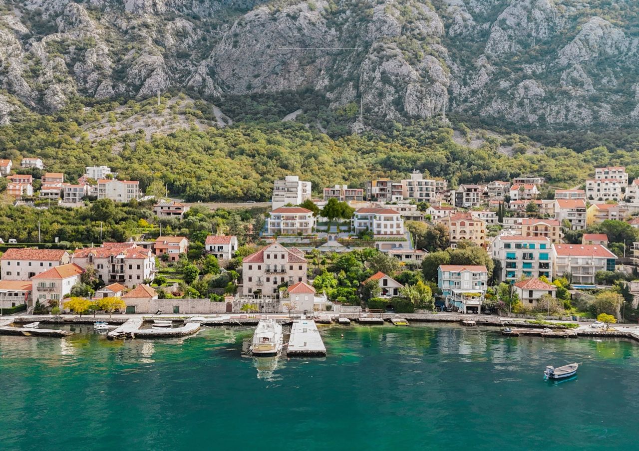 Квартира в Которе, Черногория, 53.96 м² - фото 2