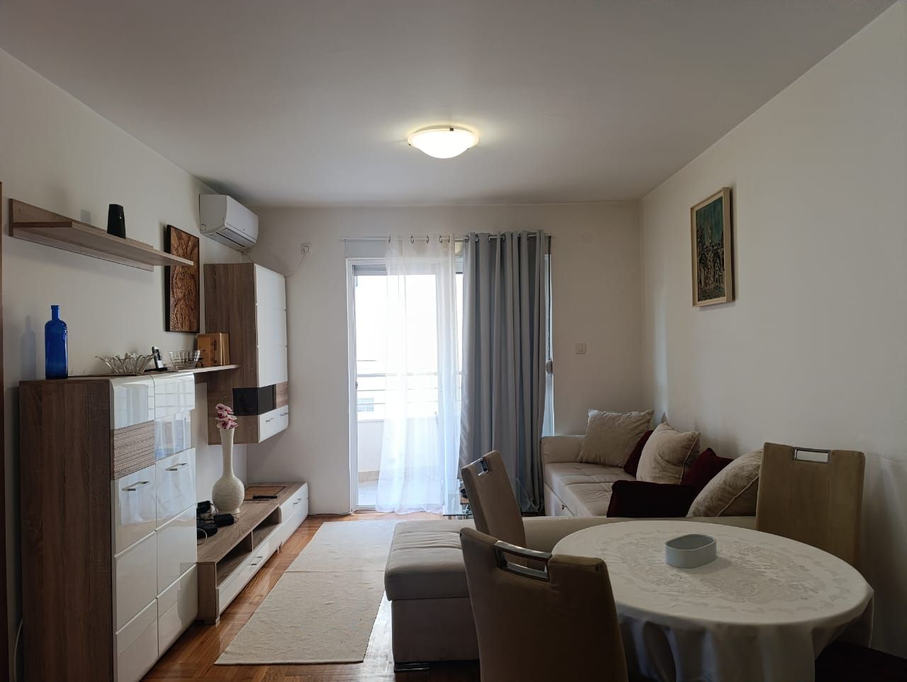 Коммерческая недвижимость в Будве, Черногория, 45 м² - фото 1