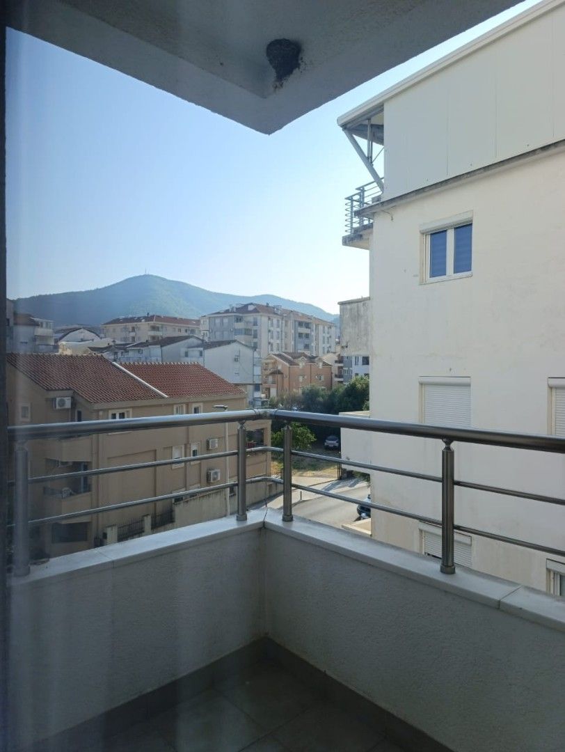 Коммерческая недвижимость в Будве, Черногория, 45 м² - фото 2