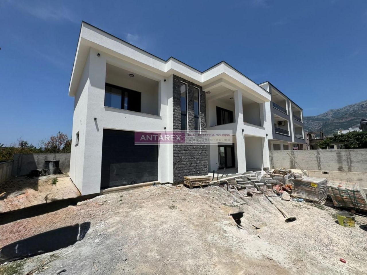 Вилла в Баре, Черногория, 235 м² - фото 2