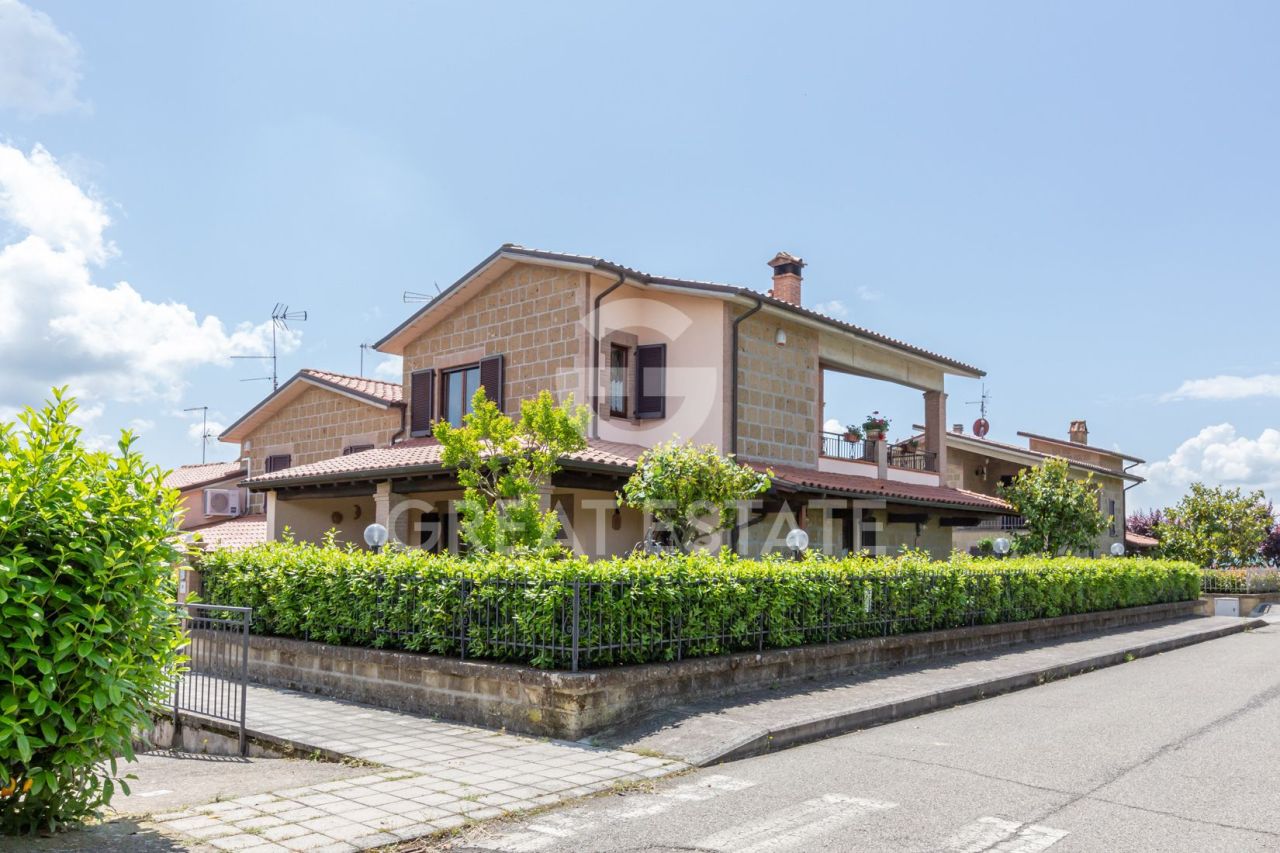 Вилла в Фабро, Италия, 211.9 м² - фото 1