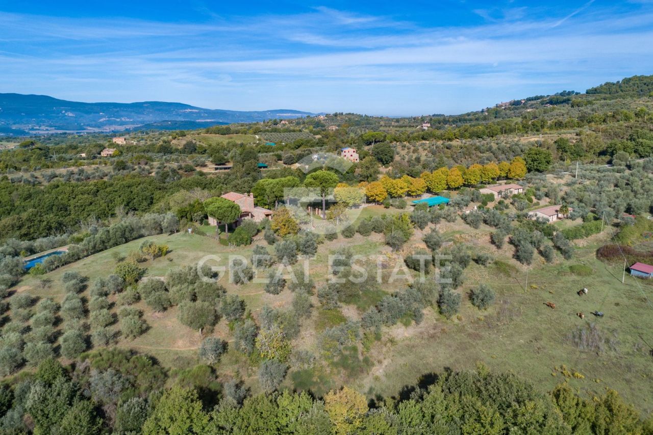 Дом в Читта-делла-Пьеве, Италия, 540.7 м² - фото 1