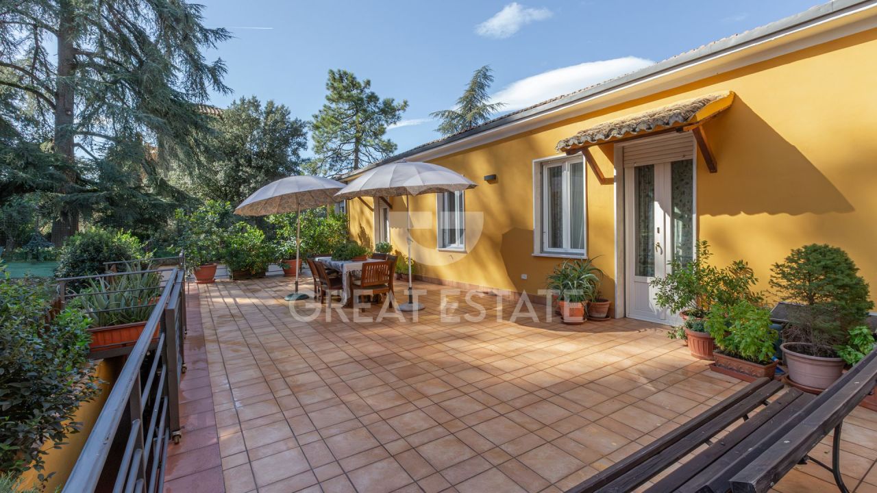 Вилла в Сполето, Италия, 175 м² - фото 2