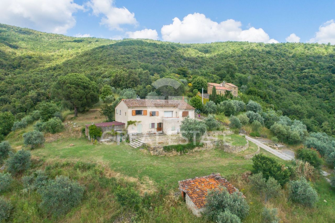 Дом в Кортоне, Италия, 201.4 м² - фото 2