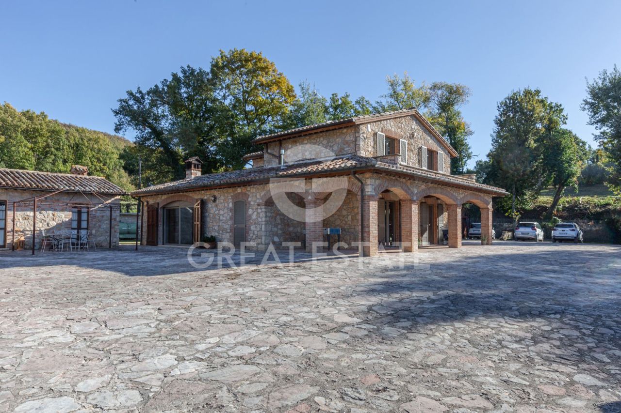 Дом Gualdo Cattaneo, Италия, 339.5 м² - фото 3