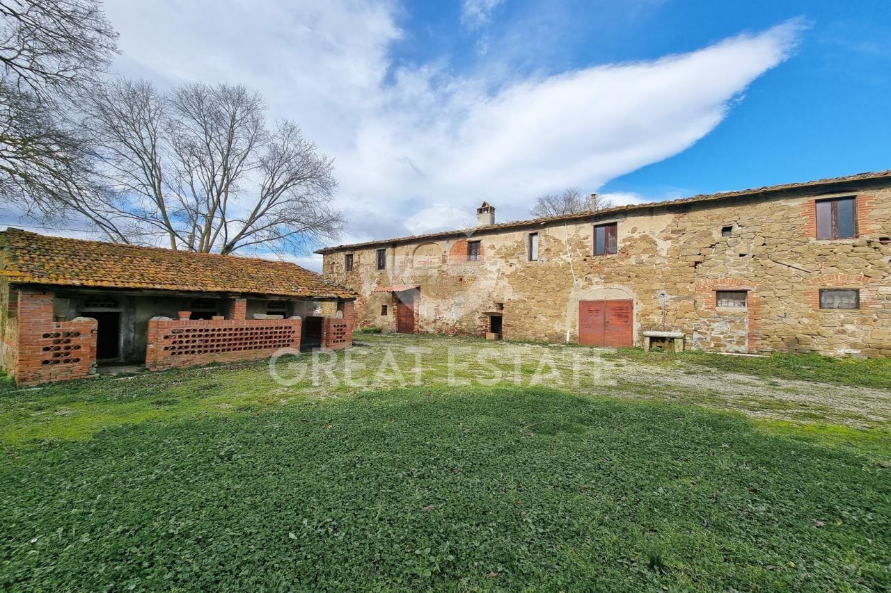 Дом Monte San Savino, Италия, 494.5 м² - фото 4