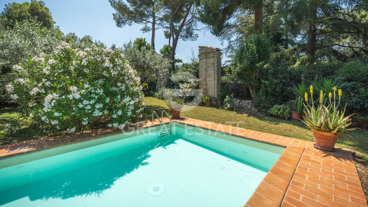 Вилла в Сполето, Италия, 175 м² - фото 4