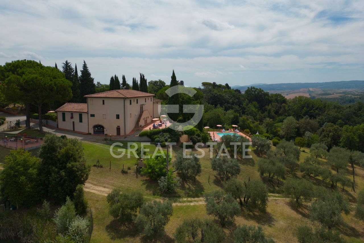 Дом в Кастельфьорентино, Италия, 1 426.2 м² - фото 4