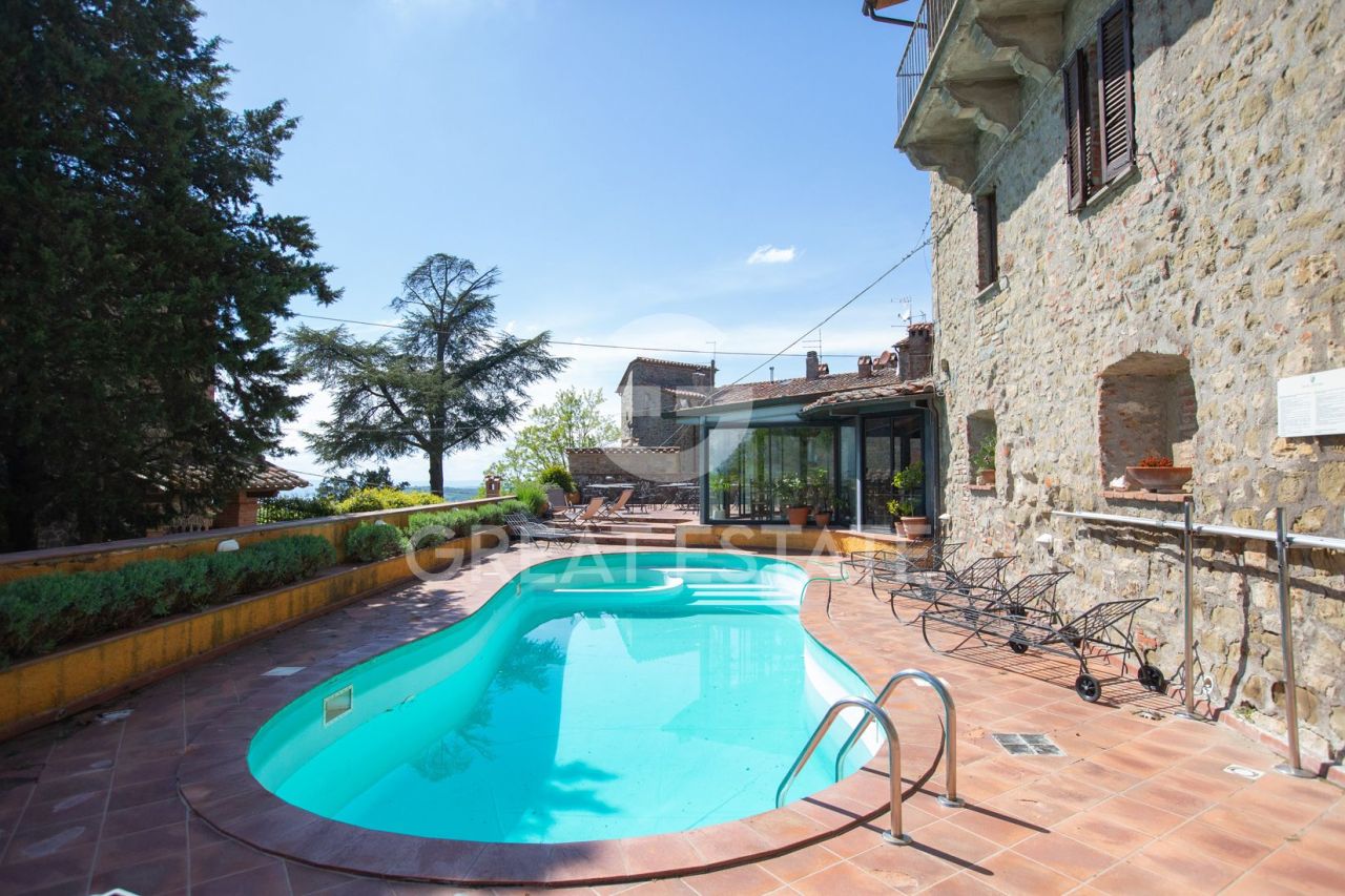 Дом в Пассиньяно-суль-Тразимено, Италия, 1 350 м² - фото 4