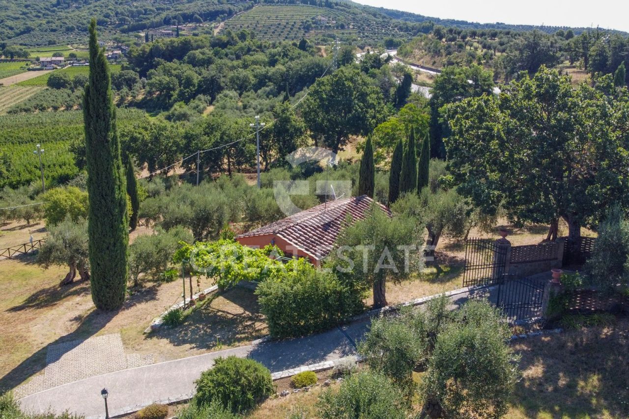 Дом в Пассиньяно-суль-Тразимено, Италия, 220.15 м² - фото 5