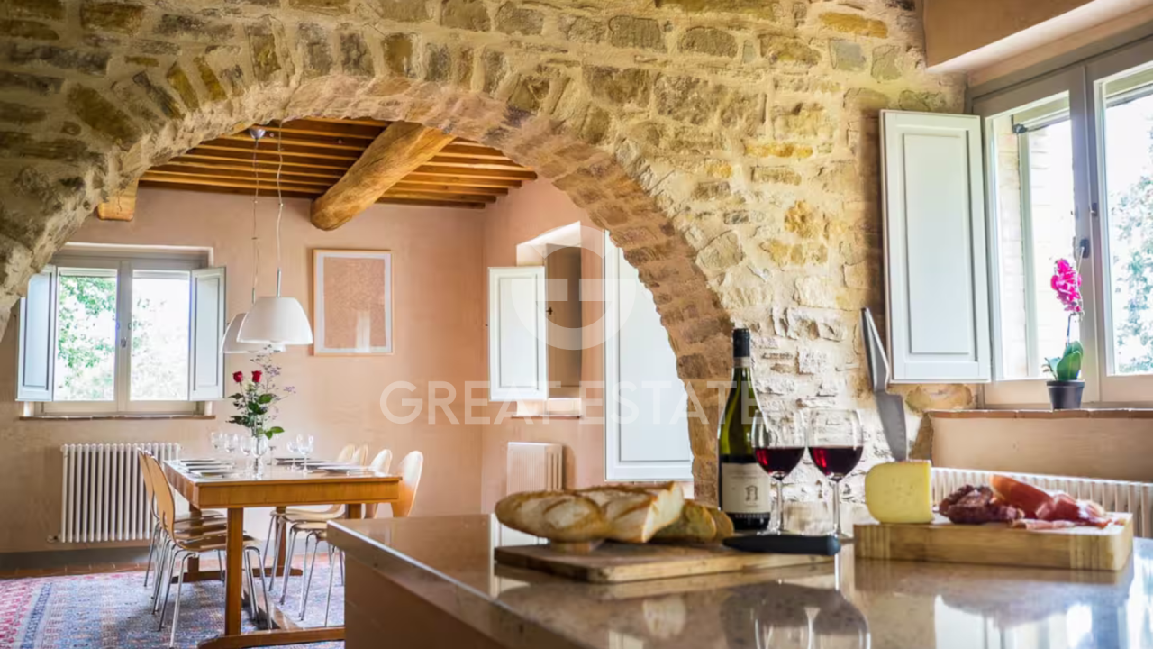 Дом в Губбио, Италия, 388.6 м² - фото 6