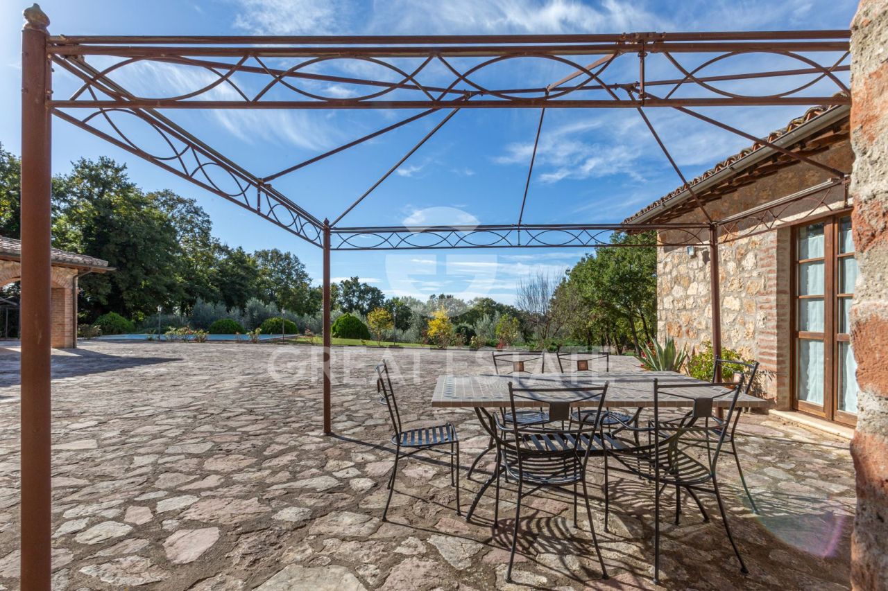 Дом Gualdo Cattaneo, Италия, 339.5 м² - фото 6