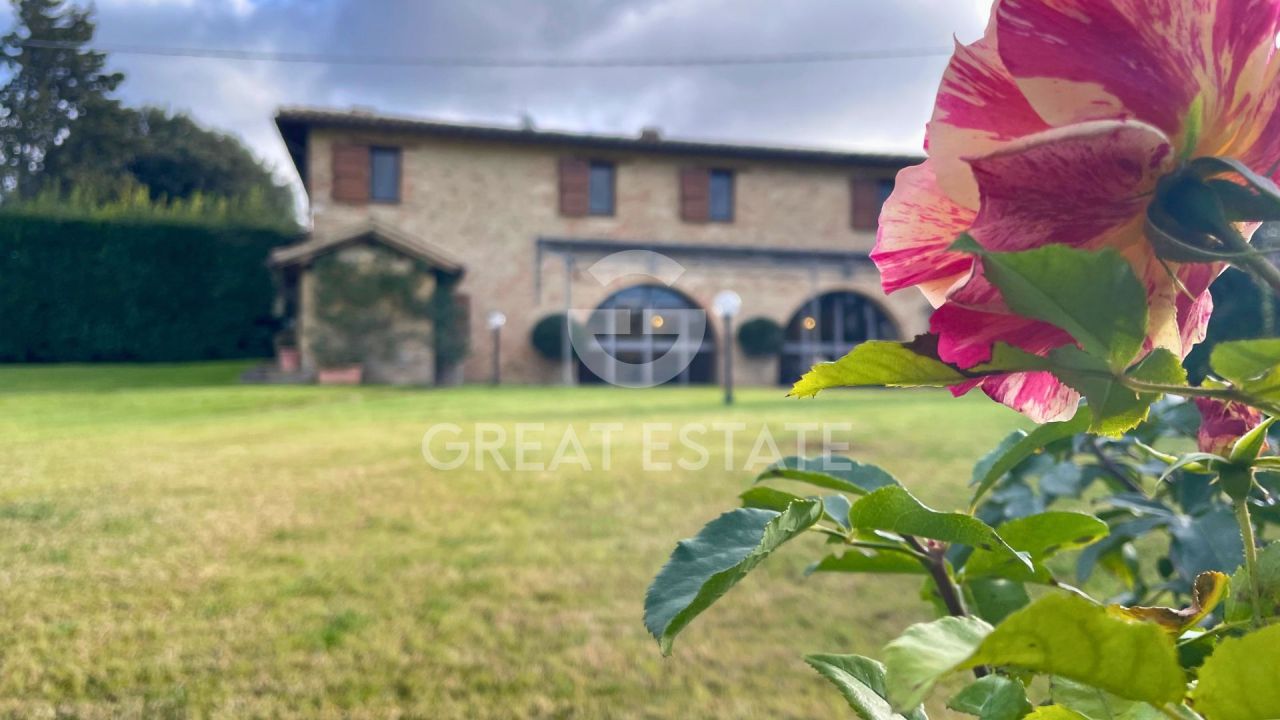 Дом в Монтефалько, Италия, 581.75 м² - фото 6