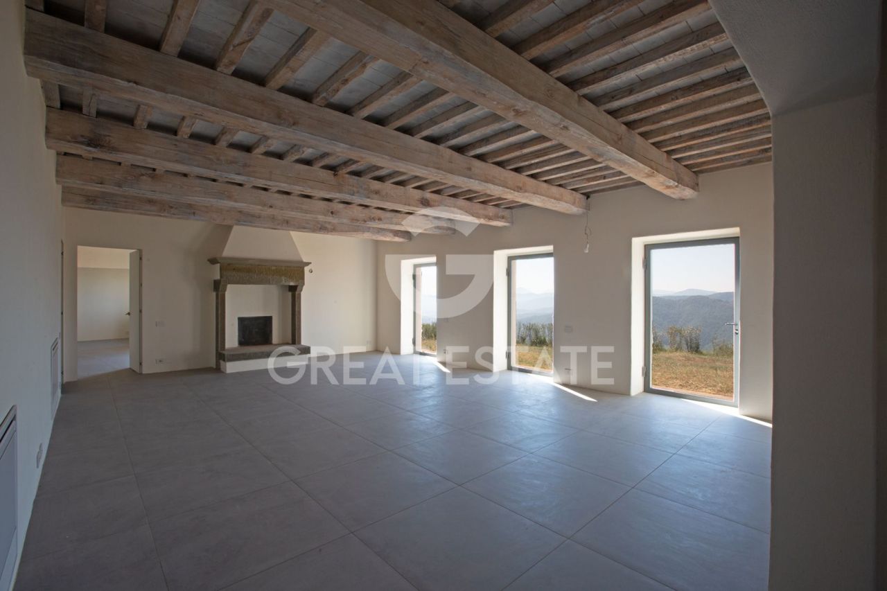 Дом в Читта-ди-Кастелло, Италия, 247 м² - фото 7