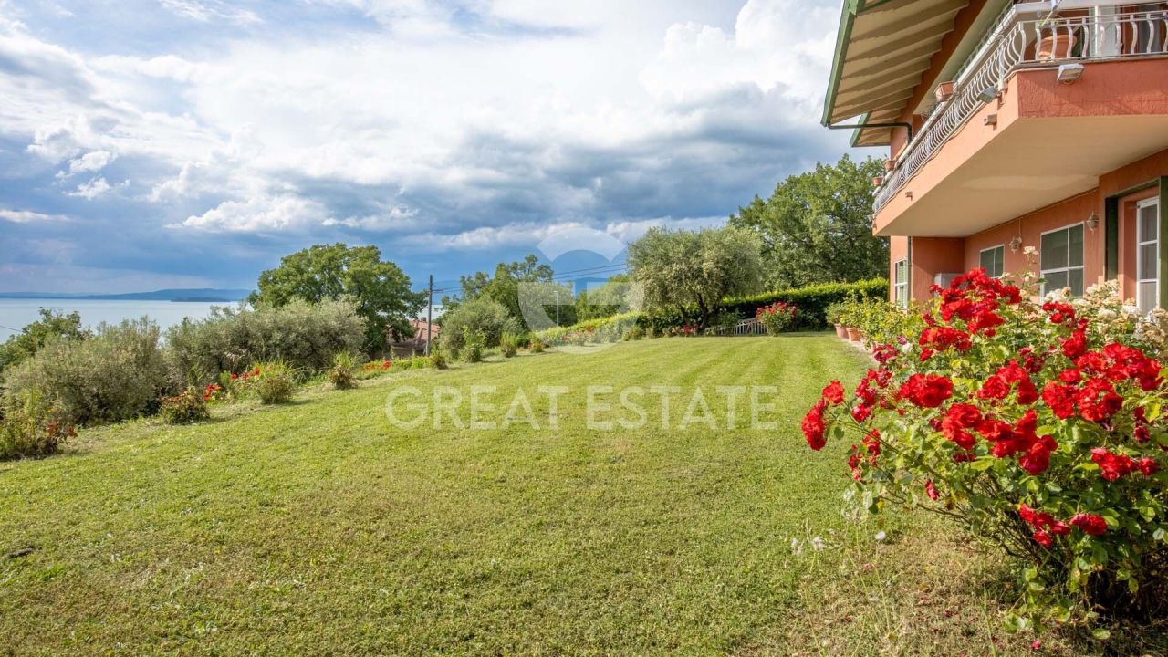 Вилла в Маджоне, Италия, 364.2 м² - фото 7