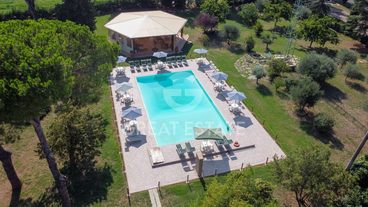 Дом в Кастильоне-дель-Лаго, Италия, 630.9 м² - фото 7