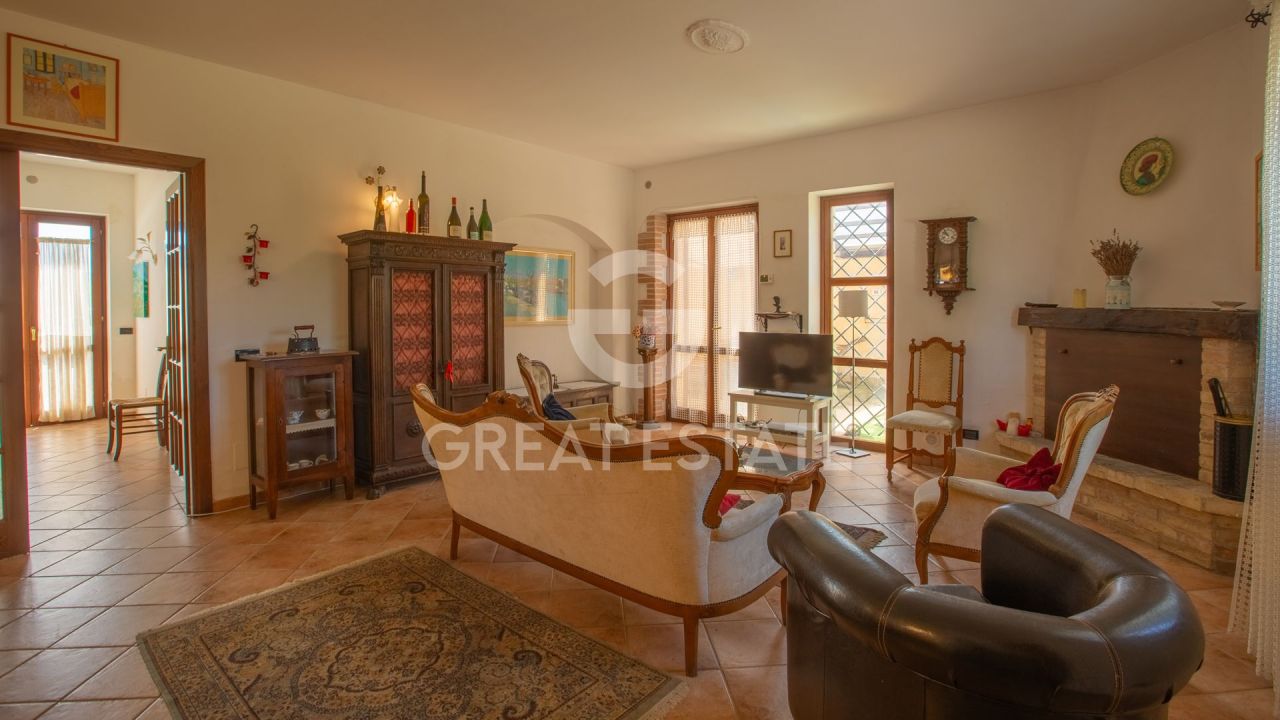 Дом Avigliano Umbro, Италия, 307.1 м² - фото 7