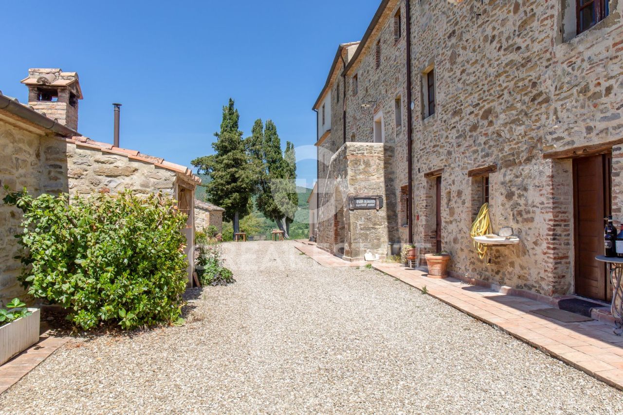 Замок в Пассиньяно-суль-Тразимено, Италия, 1 177.95 м² - фото 7