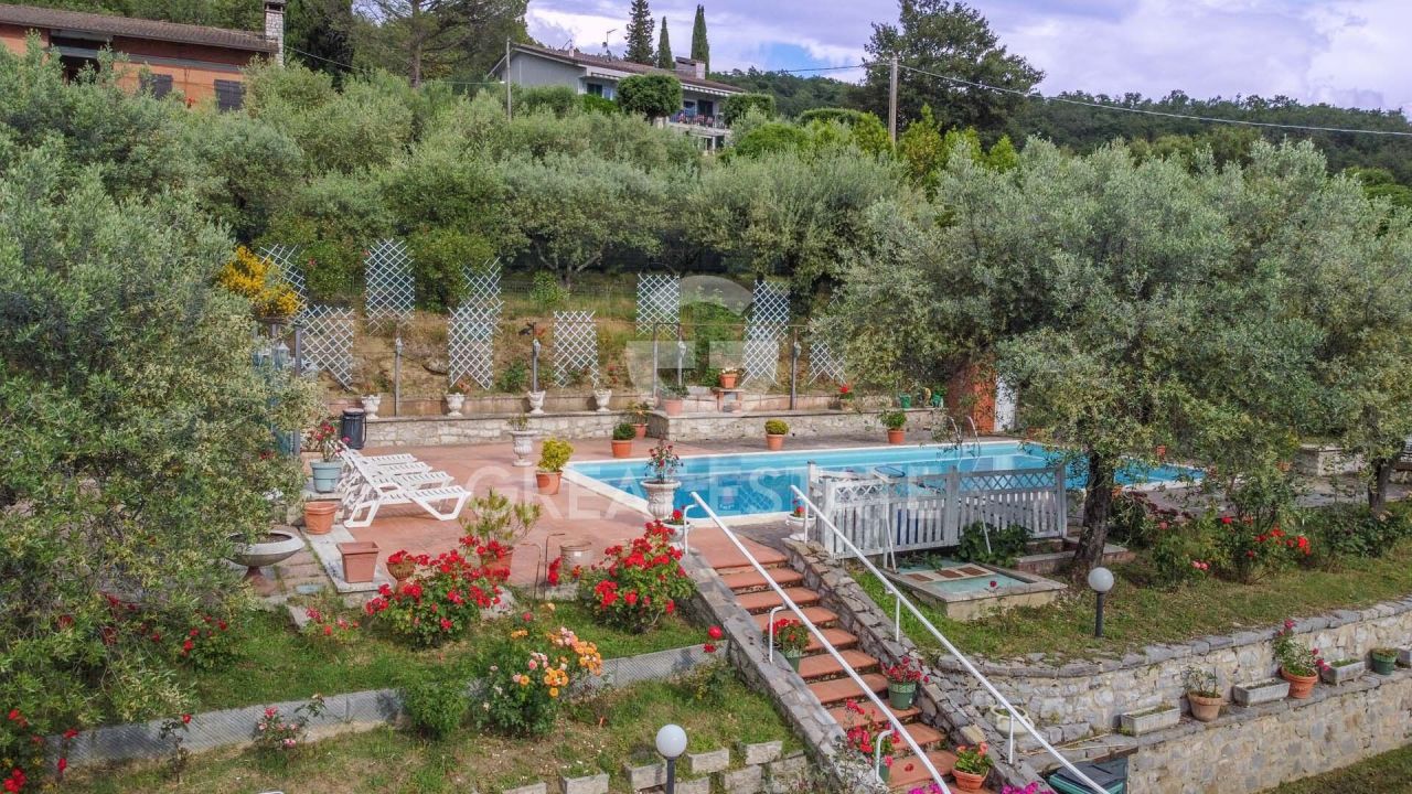 Вилла в Маджоне, Италия, 364.2 м² - фото 8