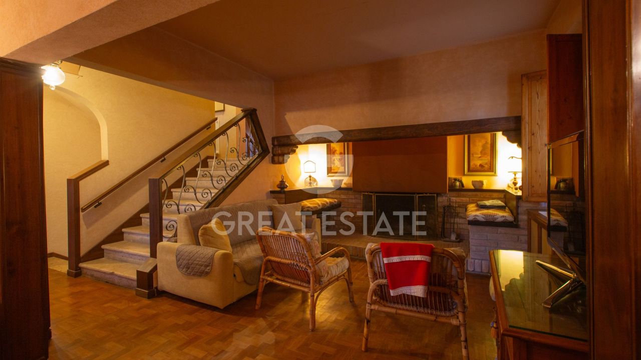 Вилла в Кастильоне-дель-Лаго, Италия, 478.6 м² - фото 9