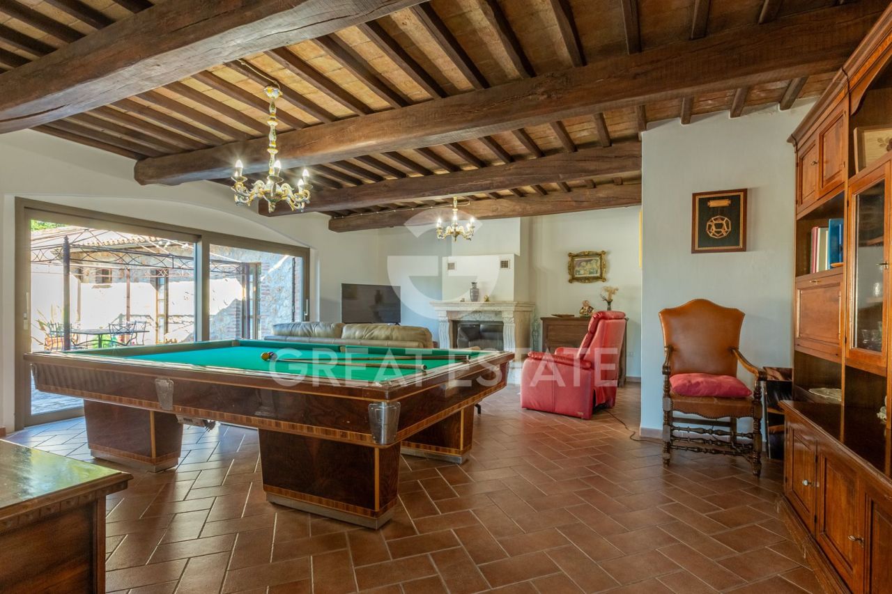 Дом Gualdo Cattaneo, Италия, 339.5 м² - фото 9