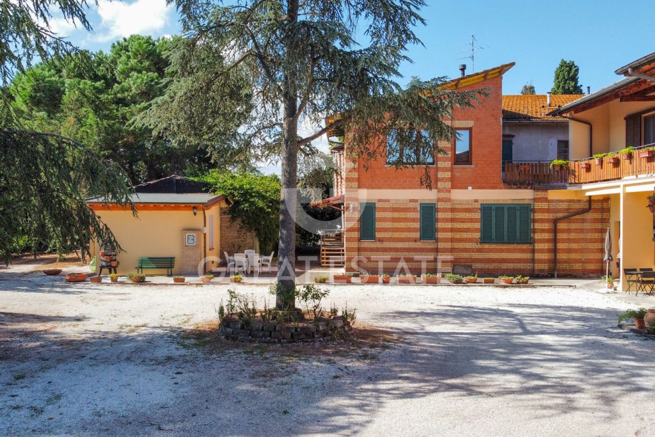 Дом в Кастильоне-дель-Лаго, Италия, 630.9 м² - фото 10