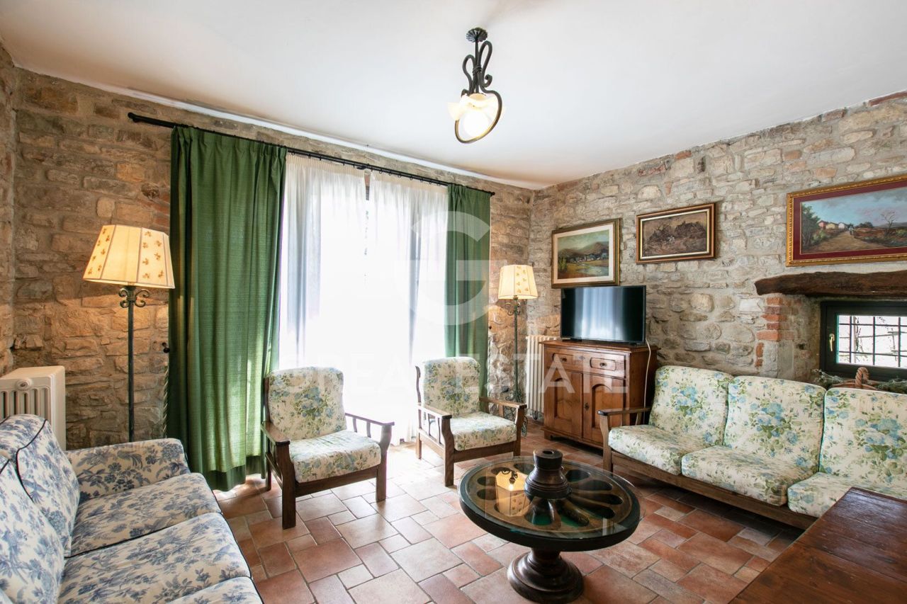 Дом в Виккьо, Италия, 339.8 м² - фото 10