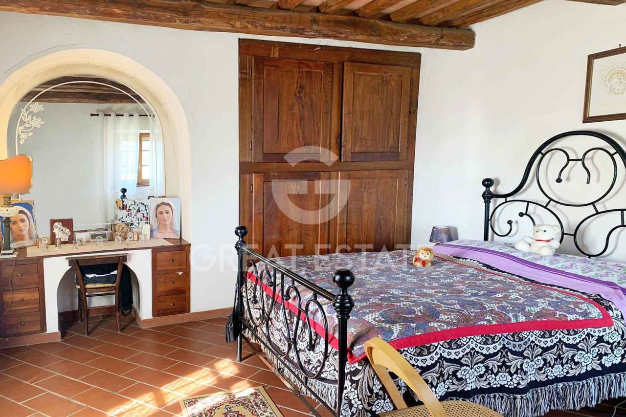 Дом в Кортоне, Италия, 215 м² - фото 10