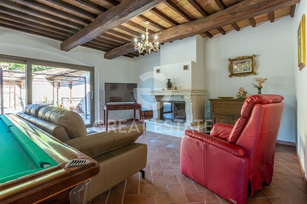 Дом Gualdo Cattaneo, Италия, 339.5 м² - фото 10