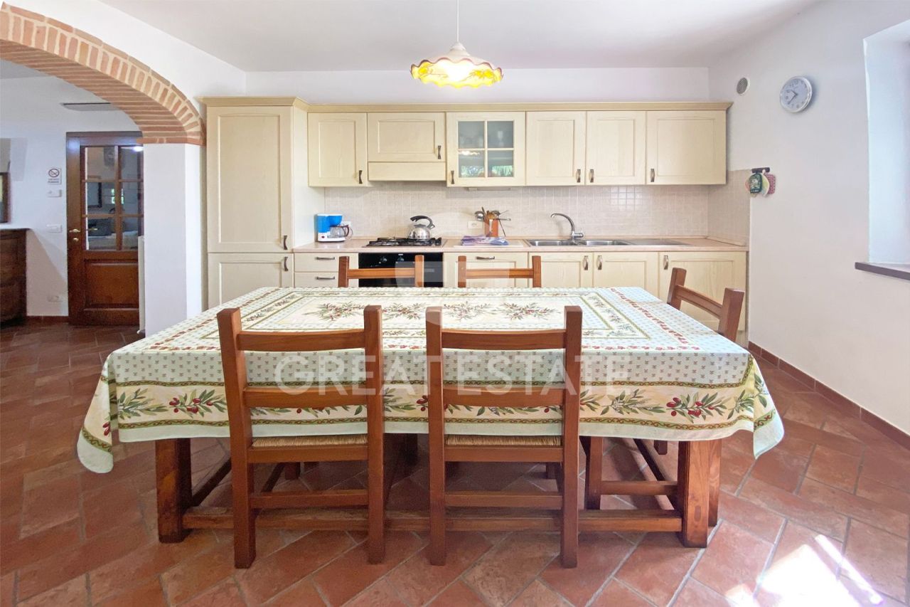 Дом в Кортоне, Италия, 212.35 м² - фото 11