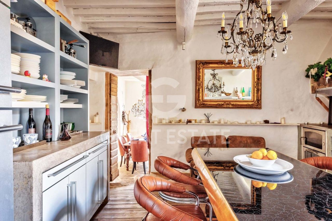 Дом в Ареццо, Италия, 357 м² - фото 11