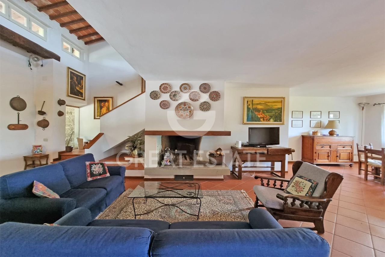Дом Monte San Savino, Италия, 449.4 м² - фото 11