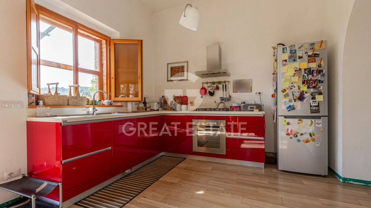 Дом в Сан-Джиминьяно, Италия, 976.2 м² - фото 11