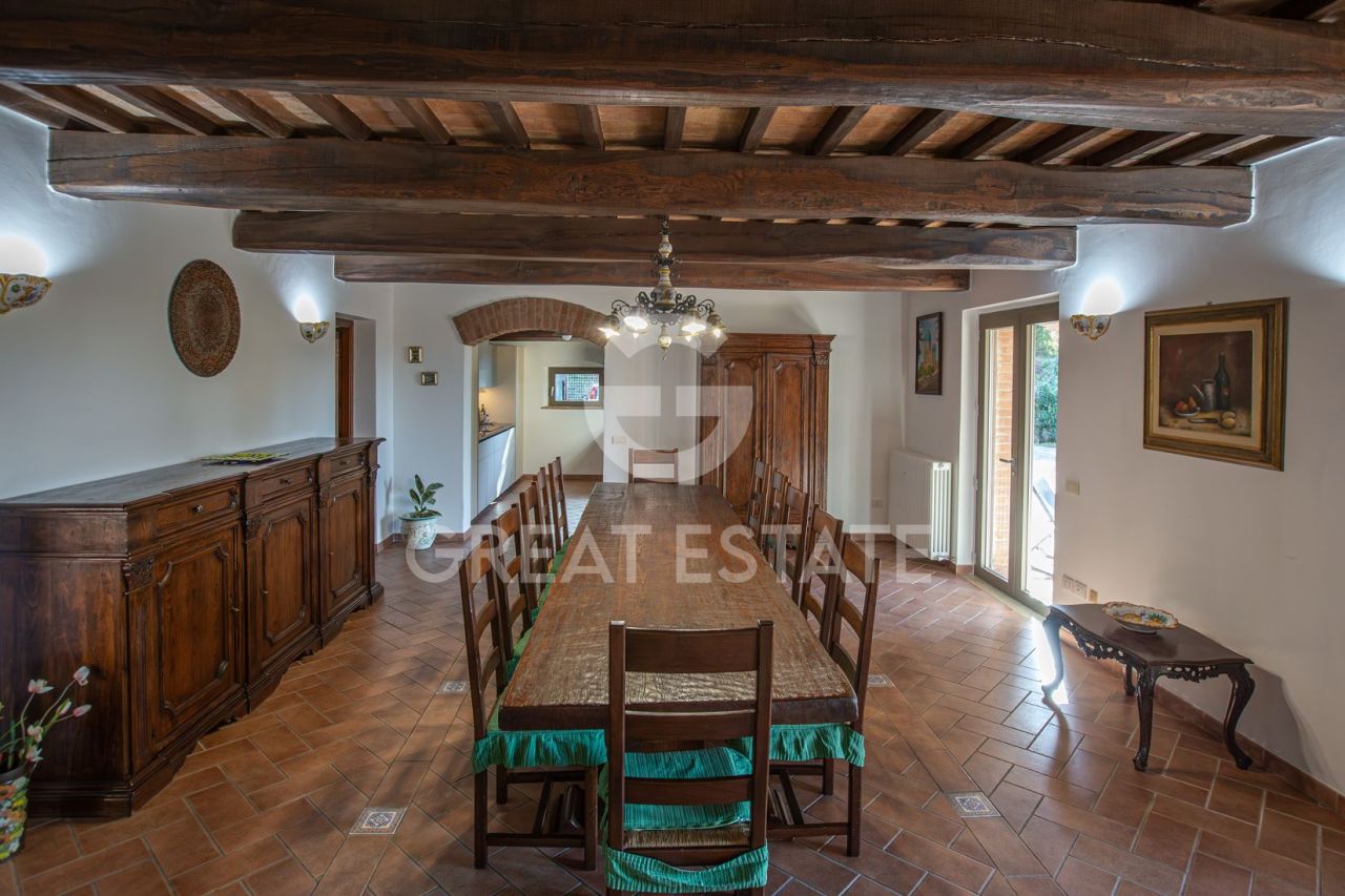 Дом Gualdo Cattaneo, Италия, 339.5 м² - фото 11