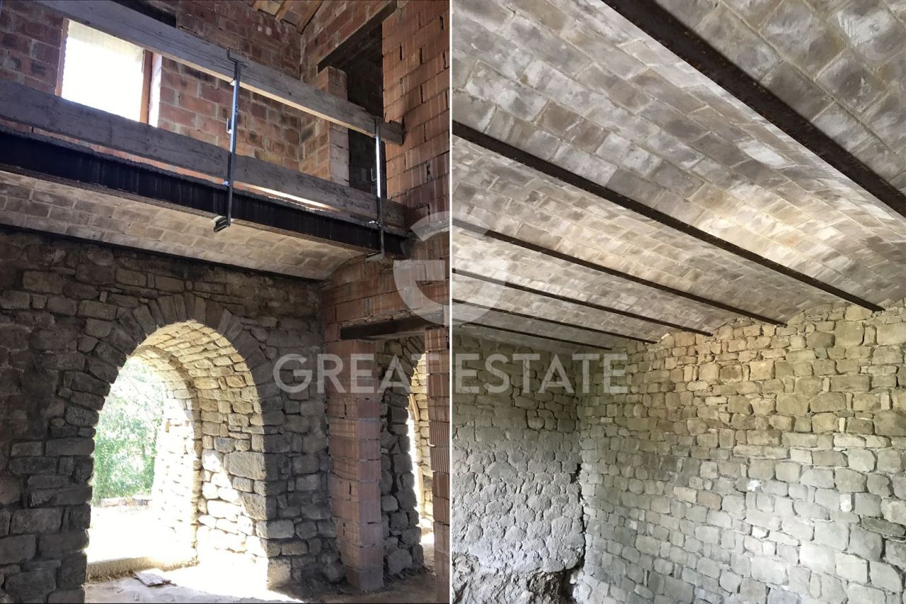 Замок в Пассиньяно-суль-Тразимено, Италия, 1 080 м² - фото 11