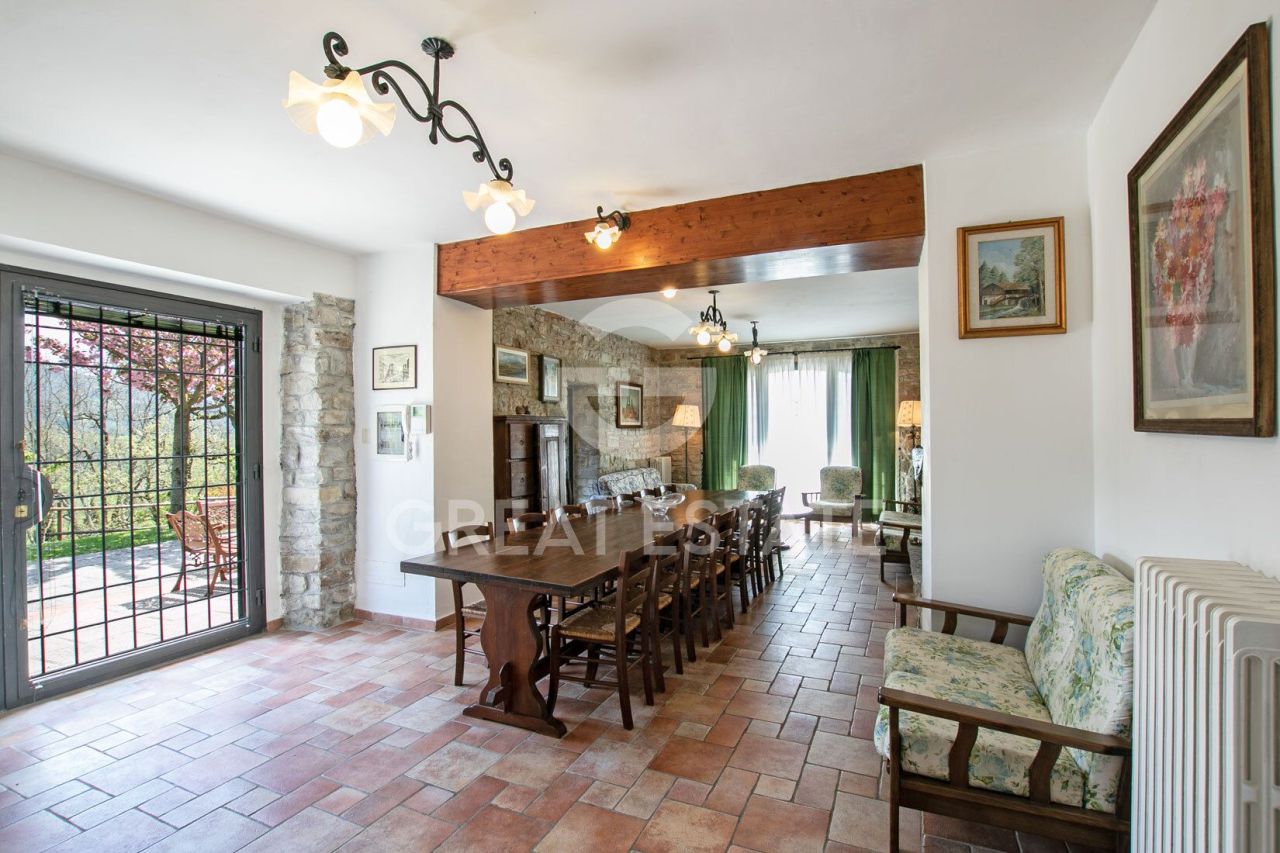 Дом в Виккьо, Италия, 339.8 м² - фото 12