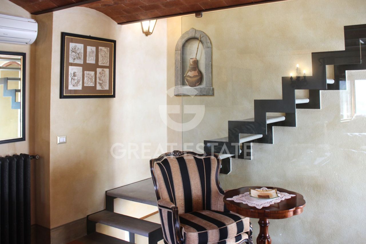 Дом в Кьянти, Италия, 246.2 м² - фото 12