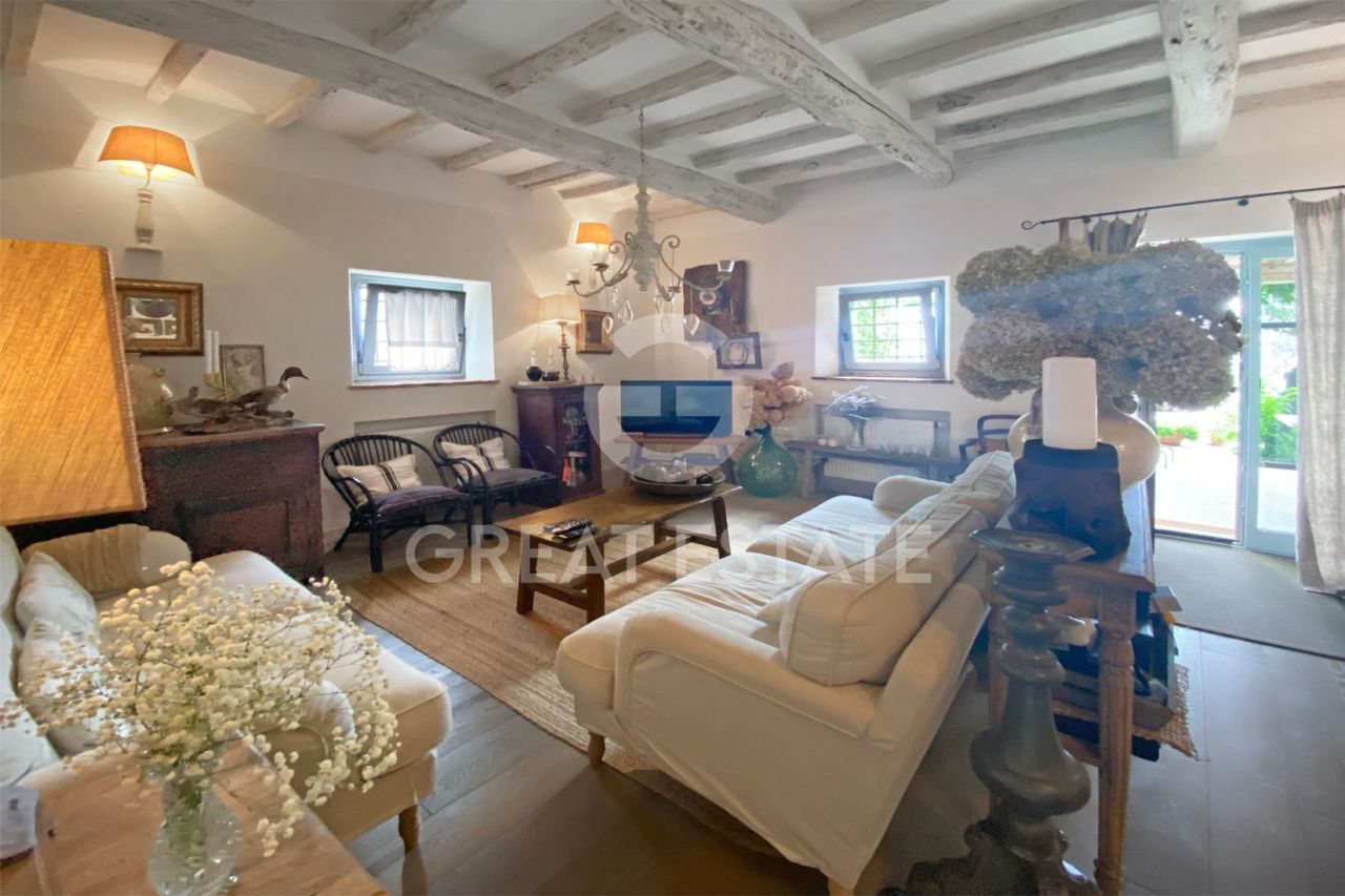 Дом Loro Ciuffenna, Италия, 305.7 м² - фото 12