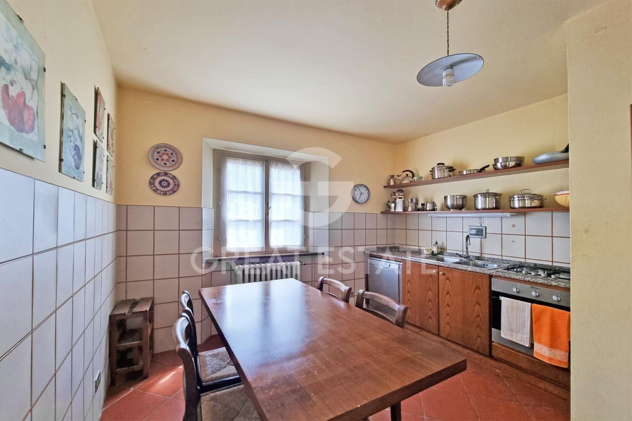 Дом Monte San Savino, Италия, 449.4 м² - фото 13