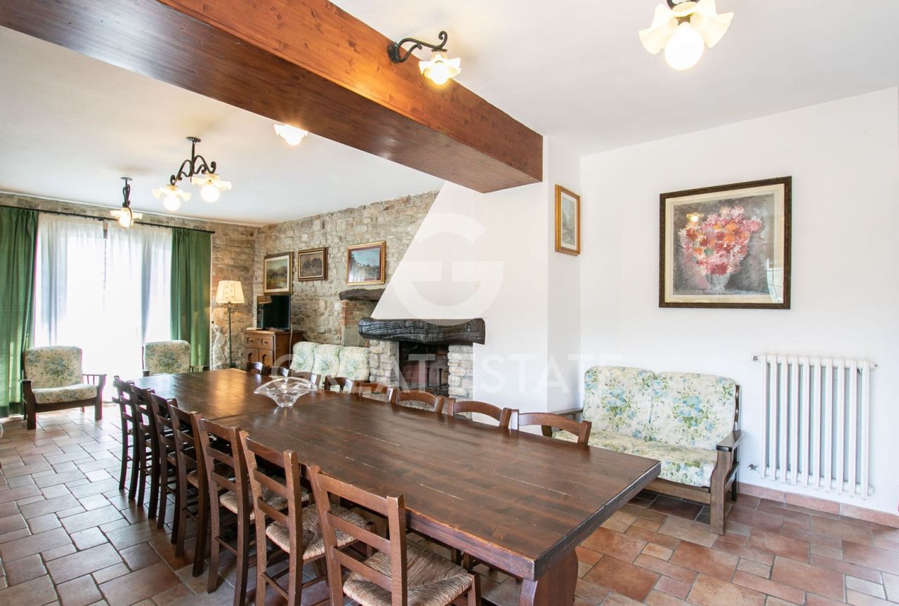 Дом в Виккьо, Италия, 339.8 м² - фото 13