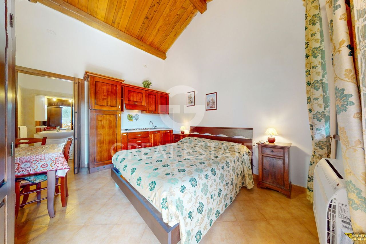 Дом в Кастильоне-дель-Лаго, Италия, 630.9 м² - фото 14