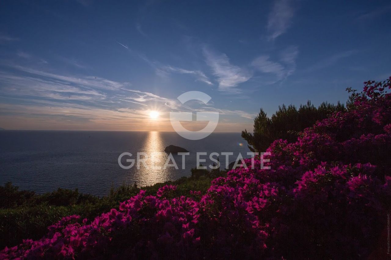 Вилла в Монте-Арджентарио, Италия, 632.55 м² - фото 14