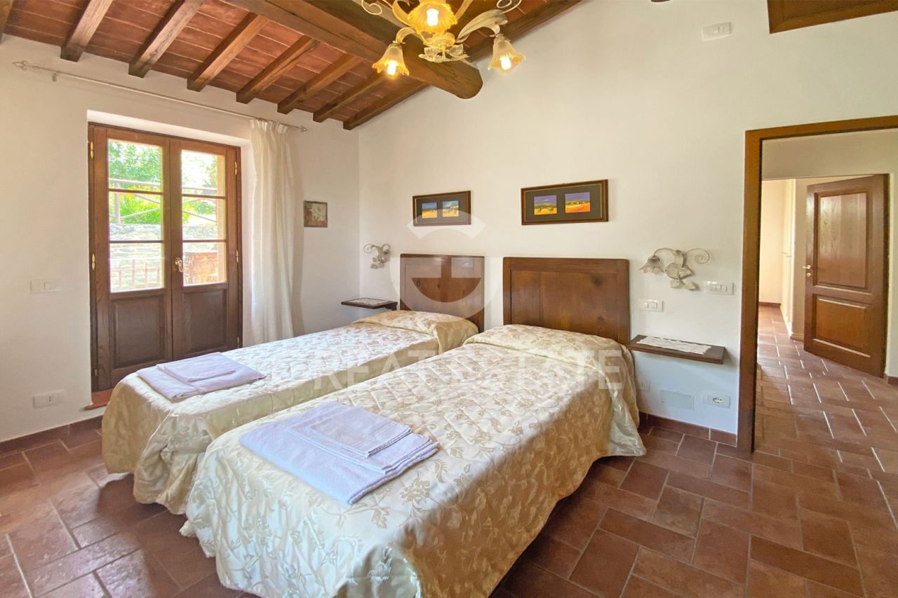 Дом в Кортоне, Италия, 212.35 м² - фото 15