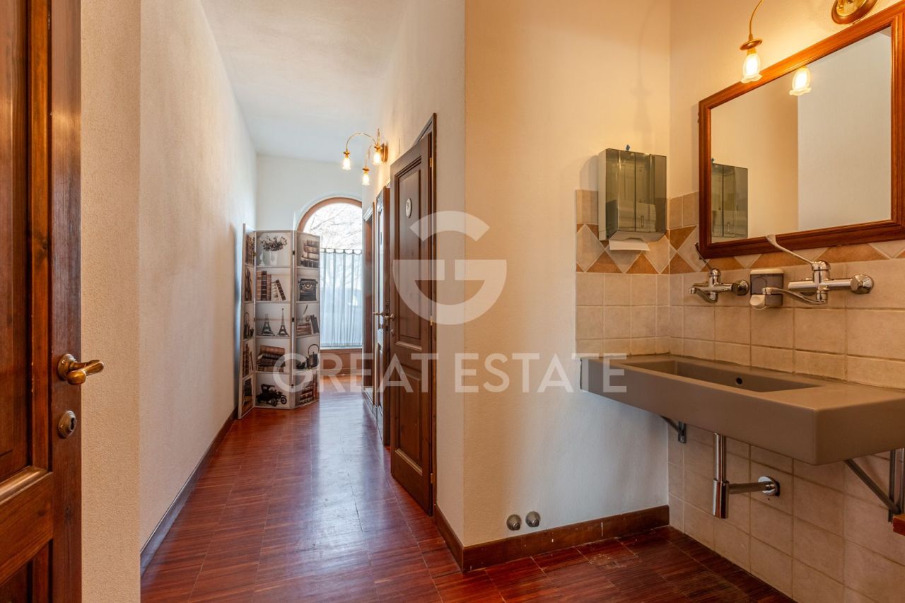 Дом в Сан-Джиминьяно, Италия, 1 230.2 м² - фото 15