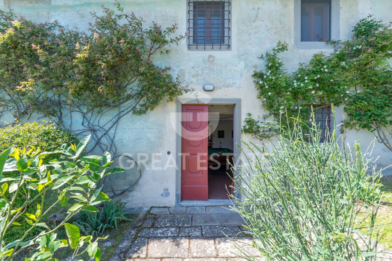Дом в Риньяно-суль-Арно, Италия, 640.2 м² - фото 17
