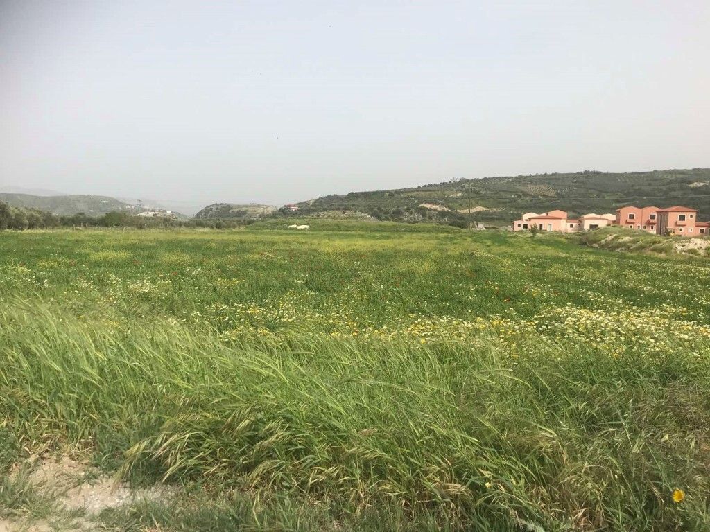 Земля в Ираклионе, Греция, 1 800 м² - фото 2